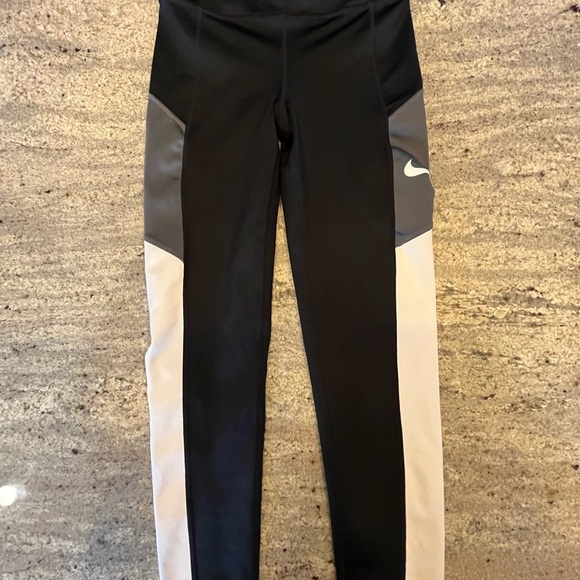 Nike Dri-Fit Trophy Leggings Girls Tights Fit MEDIUM - Picture 2 of 3